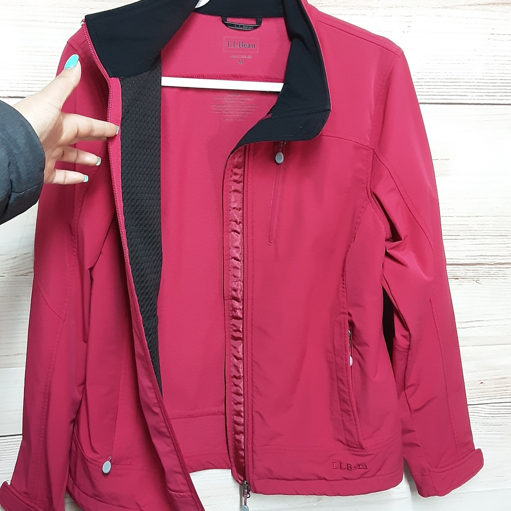 L.L.Bean Women's Lightweight jacket Size M sport outdoor Classic Hiking